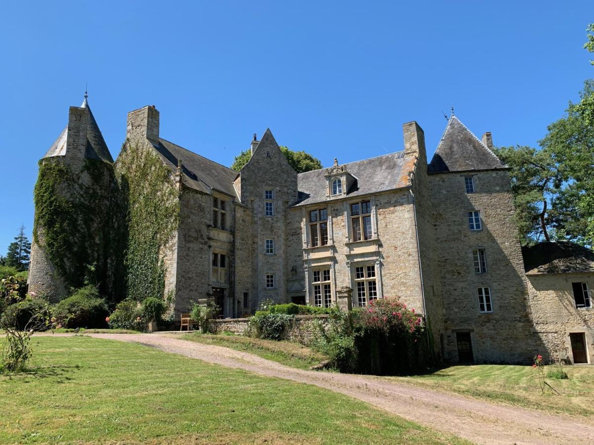 Chateau De Bernesq Hotel Exterior photo